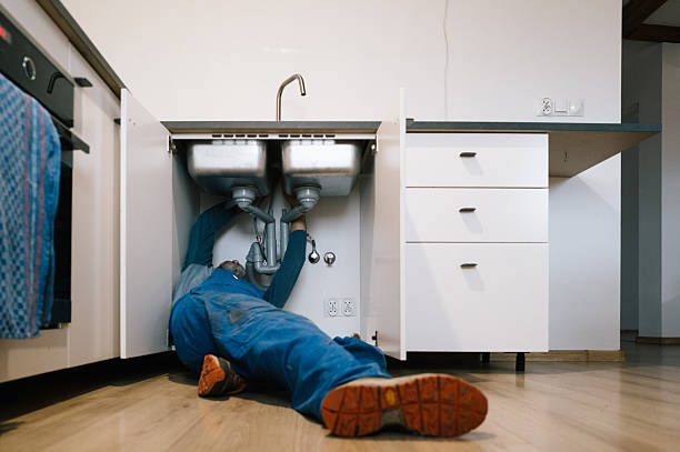 Professional Emergency Plumber technician working in Lemoyne, PA